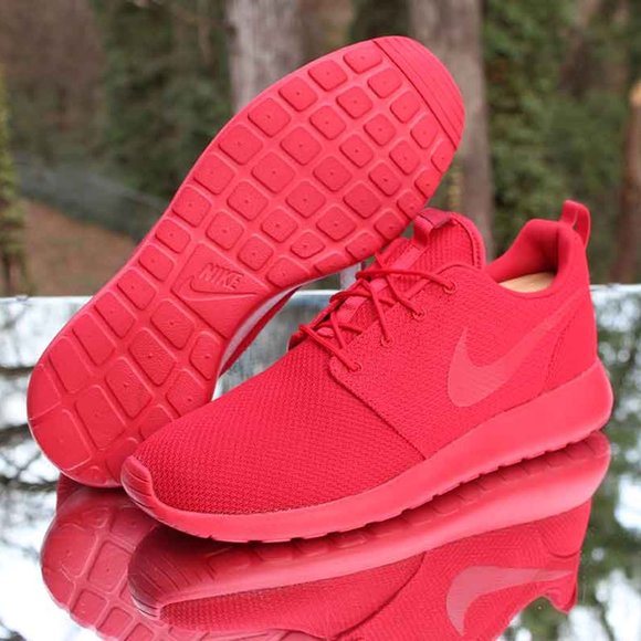 Nike Roshe Run Triple Red Men’s Size 14 - Picture 5 of 14
